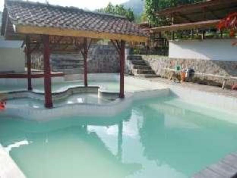 Rindu Alam Resort Берастаги Экстерьер фото